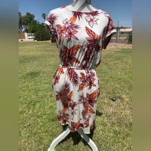 Apt. 9 size medium women's tropical dress white and red